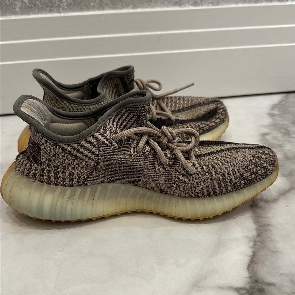 Yeezy 350 size 6 1/2